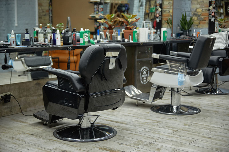 What is the difference between a barbershop and a hairdressing salon?